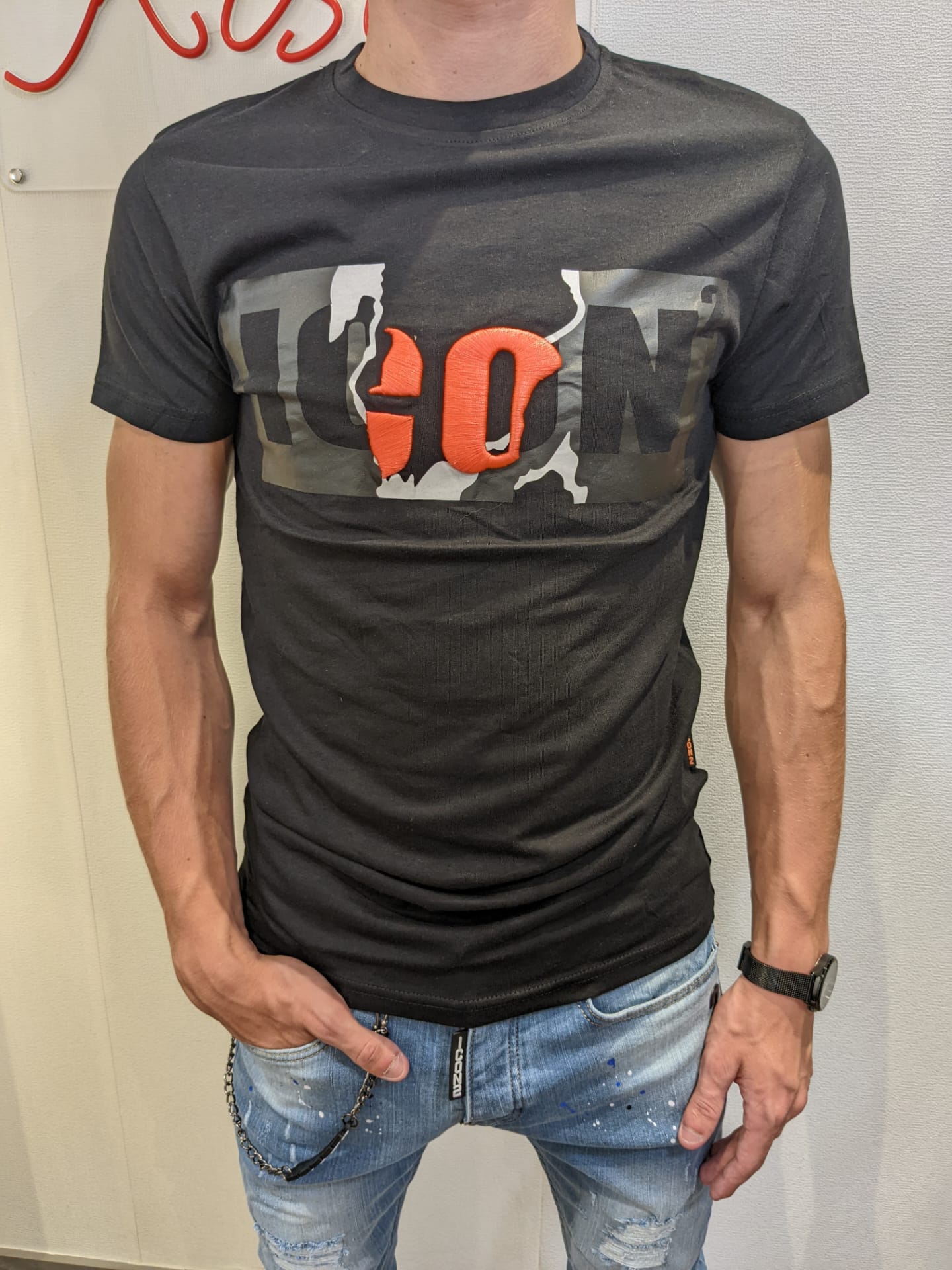 T Shirt Icône 2 2240 1
